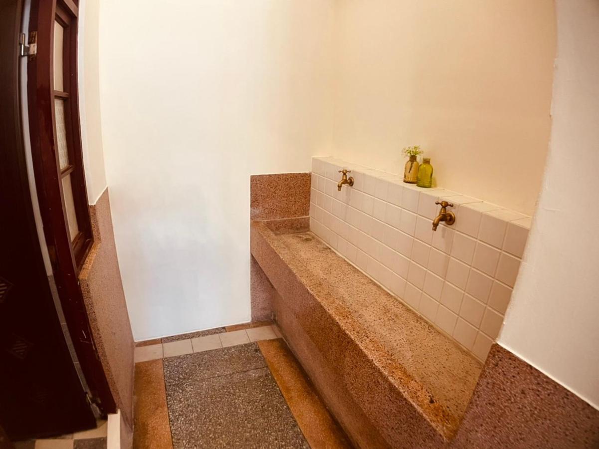 Green Only Homestay Tainan Bagian luar foto