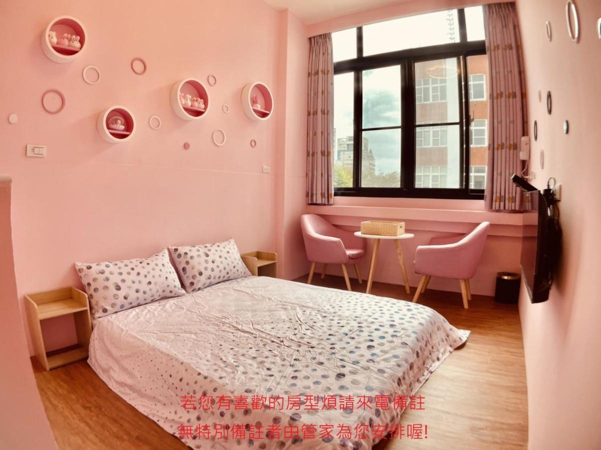 Green Only Homestay Tainan Bagian luar foto