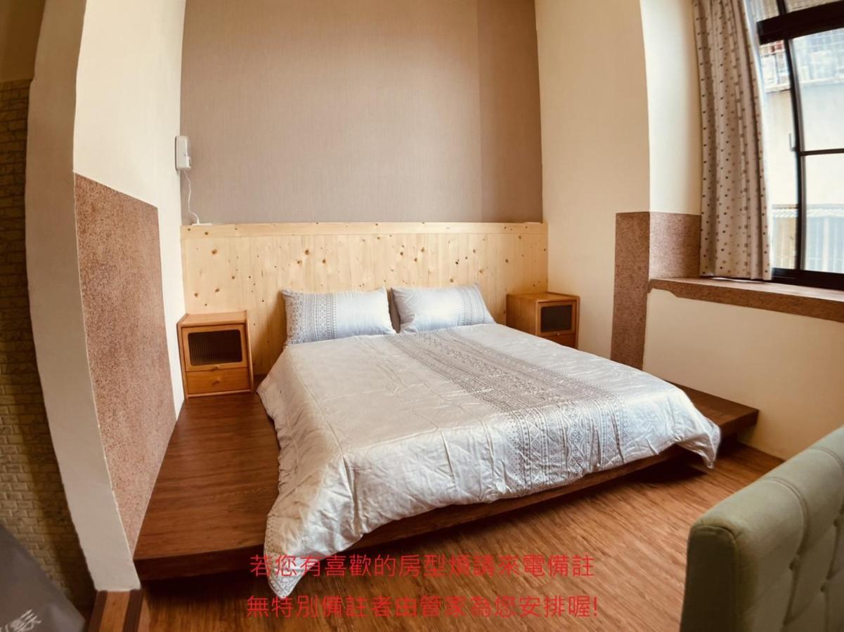 Green Only Homestay Tainan Bagian luar foto