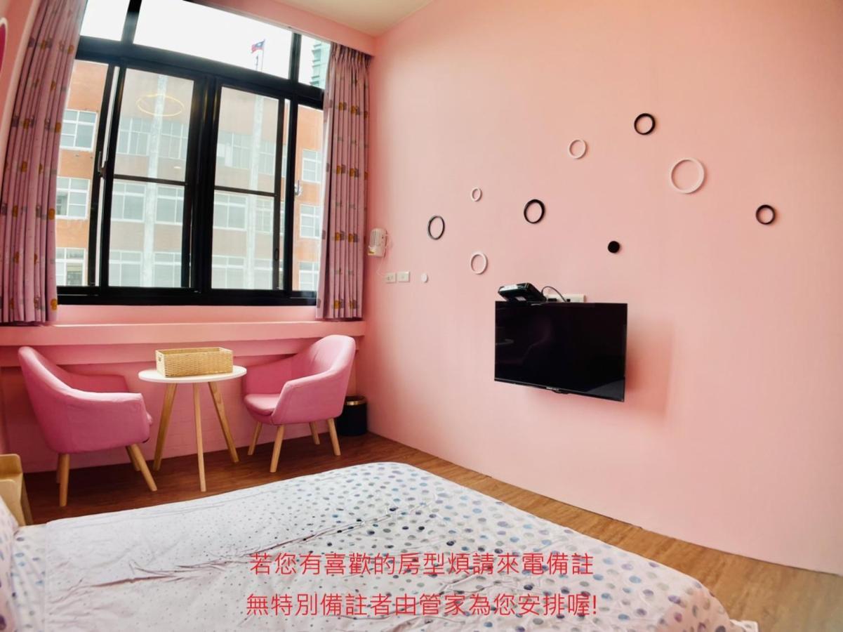 Green Only Homestay Tainan Bagian luar foto