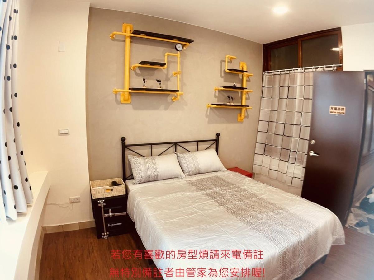 Green Only Homestay Tainan Bagian luar foto